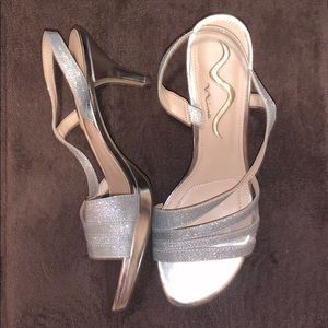 Short Silver Heel size 8.5